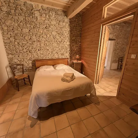D'hotes - Du Colombeyras Bed & Breakfast Espeluche