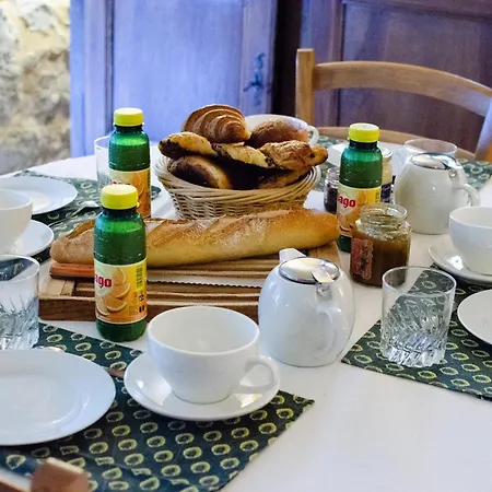 D'hotes - Du Colombeyras Bed & Breakfast *